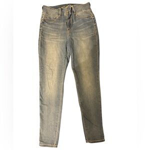 Seven7 Women's Blue size 12 High rise curvy legging  Jeans